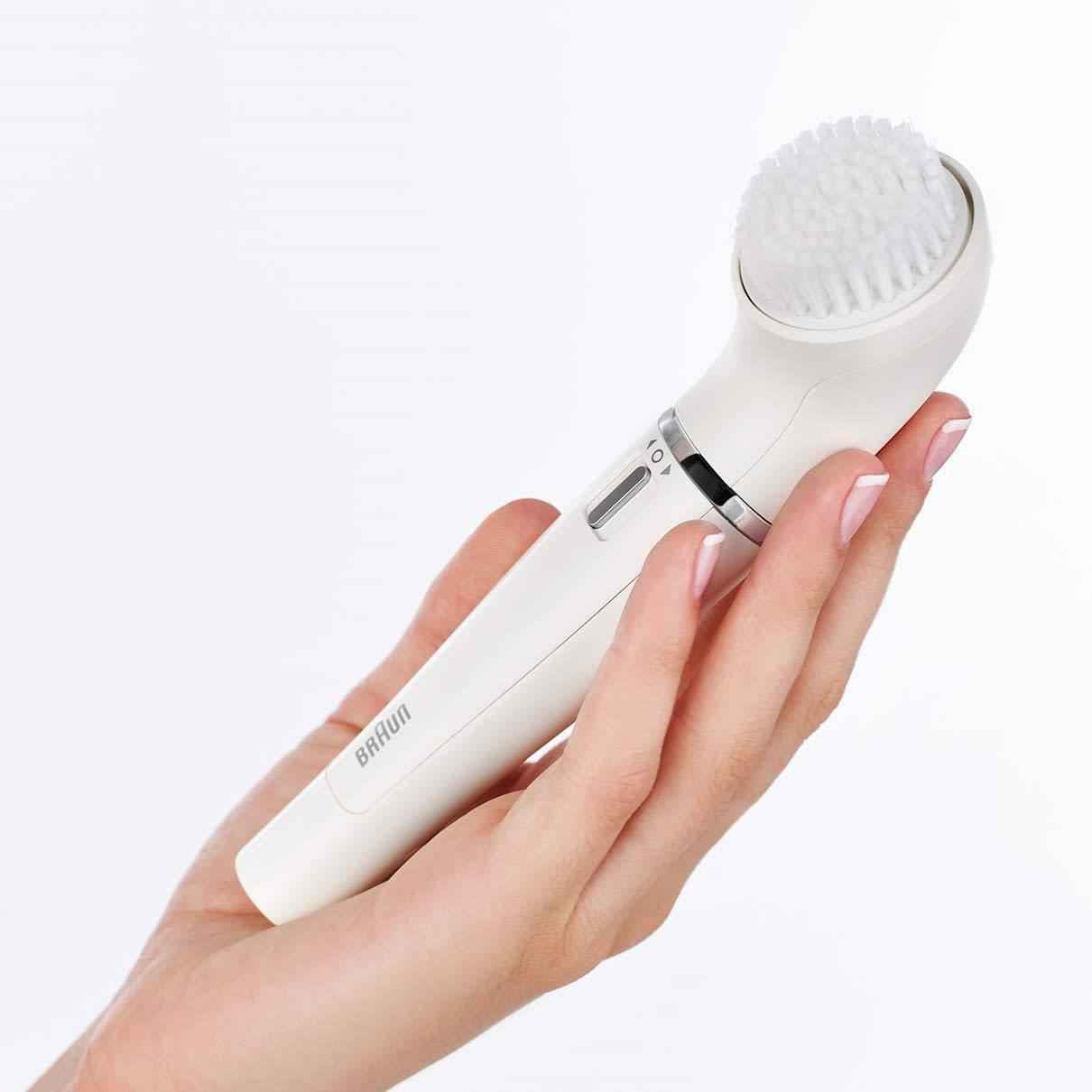 Braun Face 810 Facial Epilator, Hair Removal and Facial Cleansing, with Additional Brush and Battery, White
