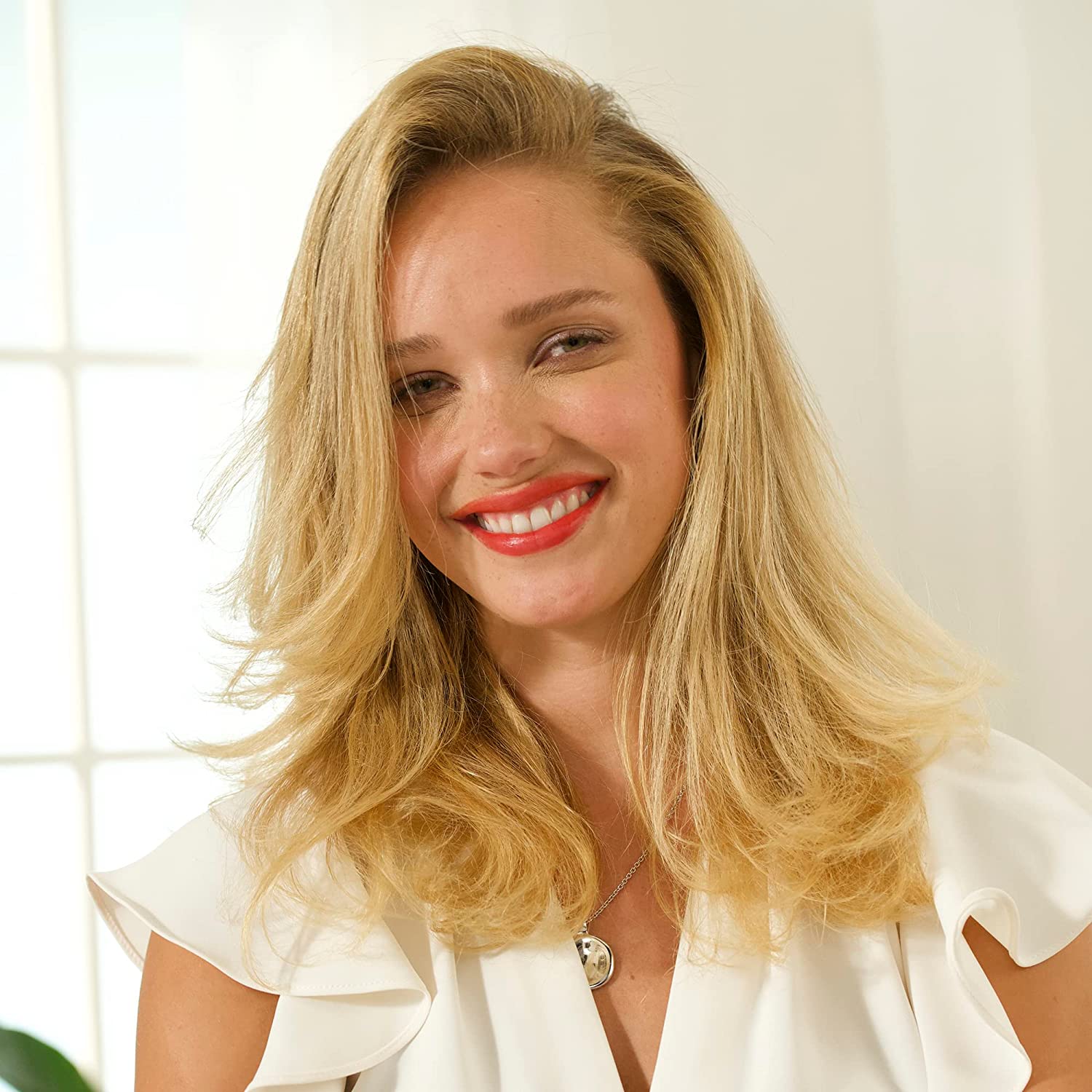 Revlon Smoothstay Coconut Oil-Infused Hair Dryer 2000 watts -RVDR5317