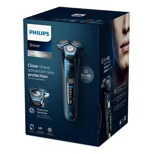Philips Series 7000 Wet and Dry Electric Shaver S7786/59 with SkinIQ Technology - with Travel Case and Beard Styler Attachment - Healthxpress.ie